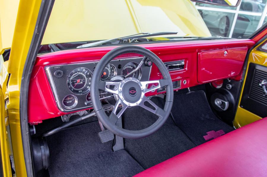 Торпедо Chevrolet C10 Custom 1967 года  (фото 76 из 145)